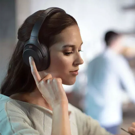 Беспроводные наушники Sony WH-1000XM4 Черный