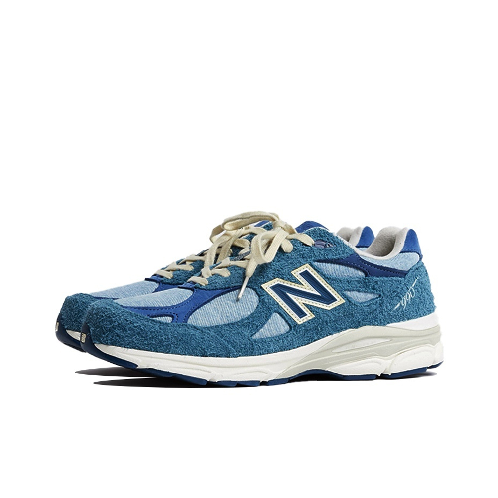 New Balance 990v3 MiUSA Levi's Denim
