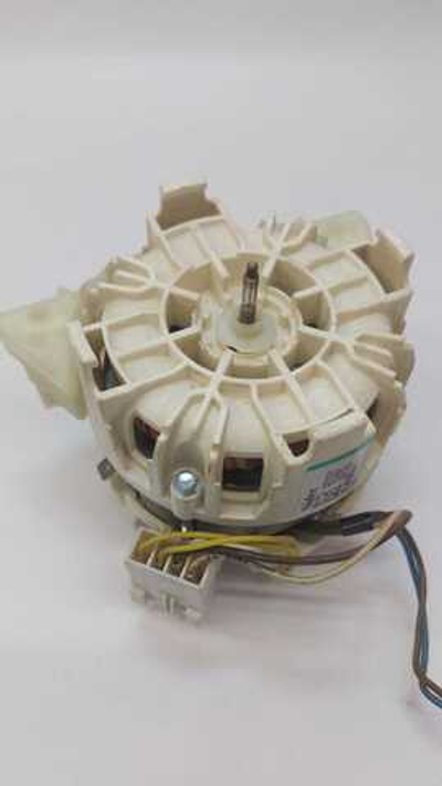 10 Циркуляционный насос посудомоечных машин Electrolux Zanussi AEG 140002106015 б/у