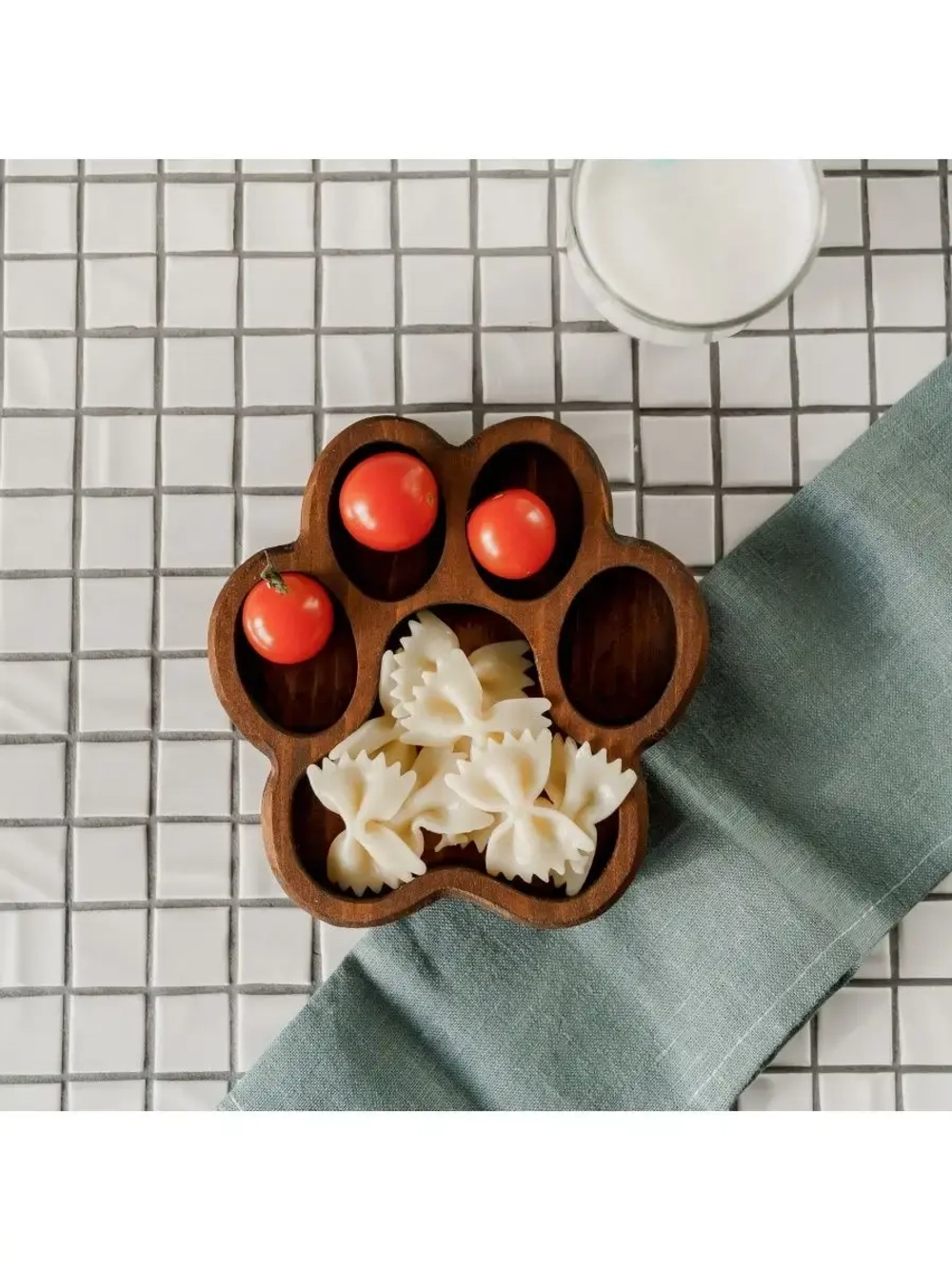 Деревянная менажница "Лапа" из кедра