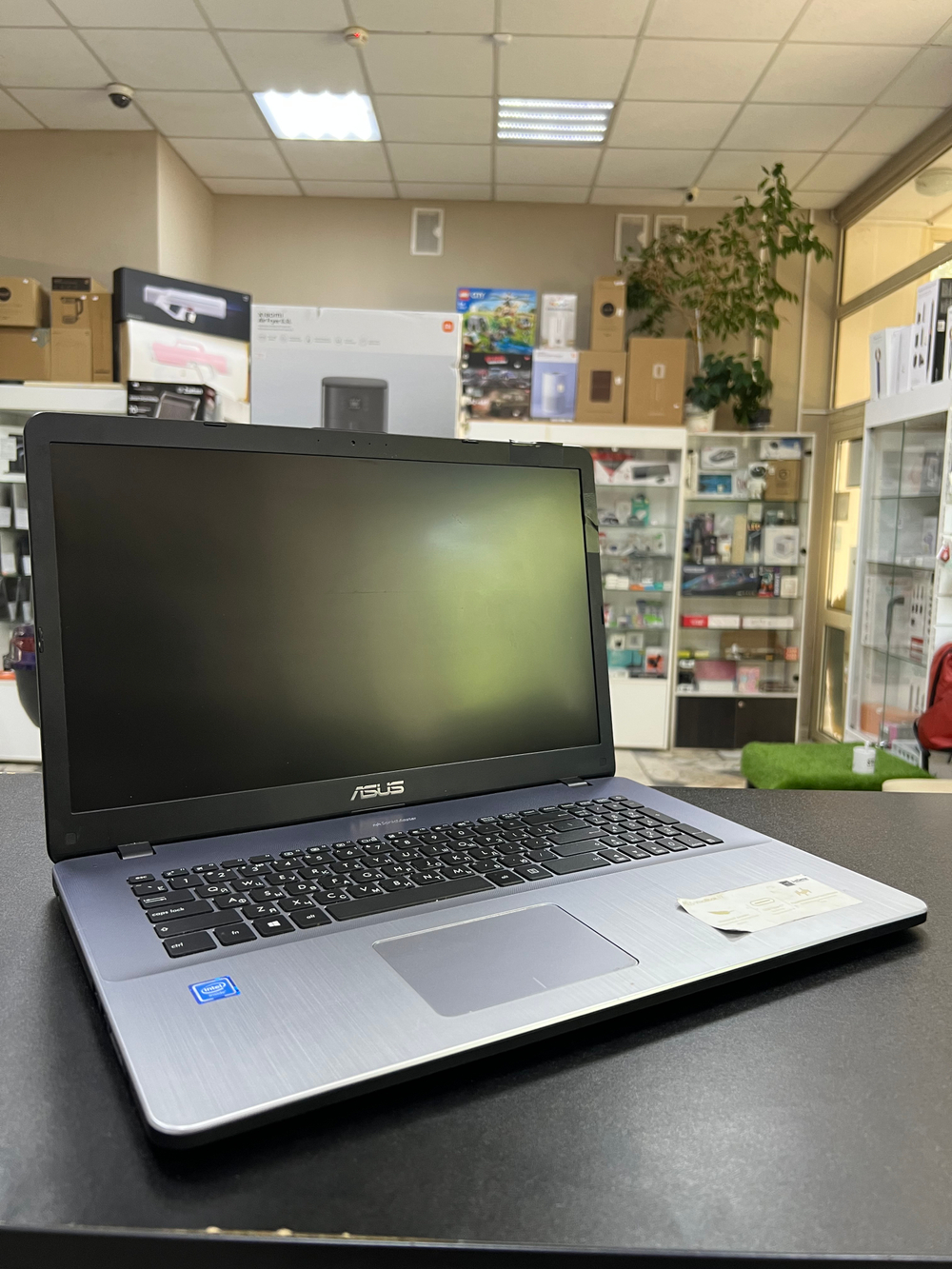 Б/У Ноутбук Asus VivoBook 17 X705M
