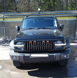 Решётка радиатора Defender GT черная Tank 300