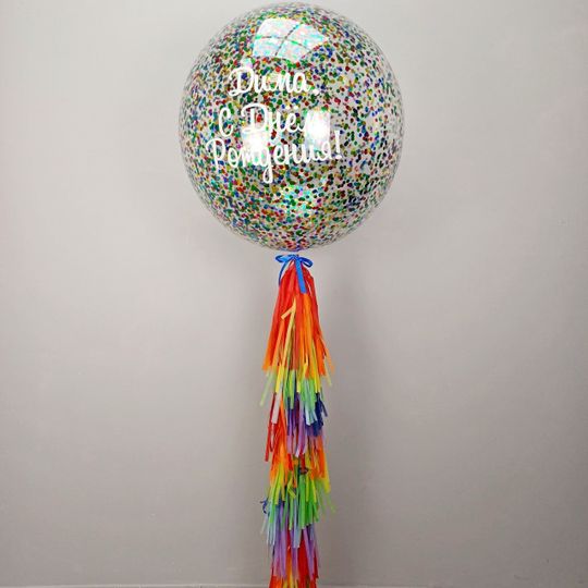 Шар-гигант с разноцветным конфетти на ярком хвосте