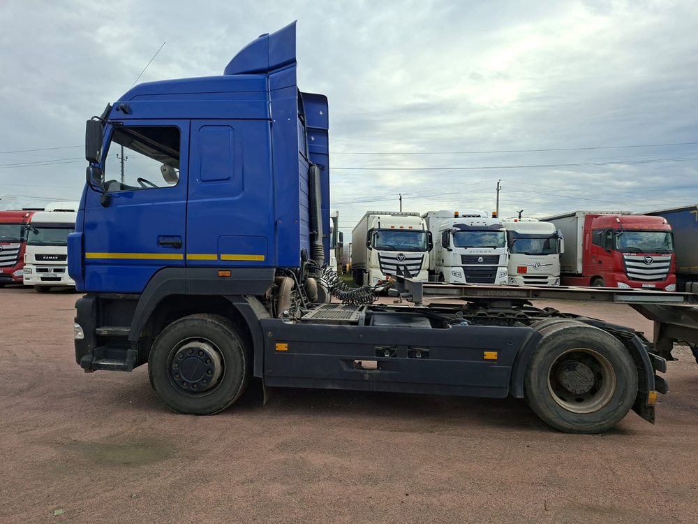 МАЗ 5440 4x2 Седельный тягач 544028-520-031 (Дизельный, 11,6 л, 423 л.с., МТ)