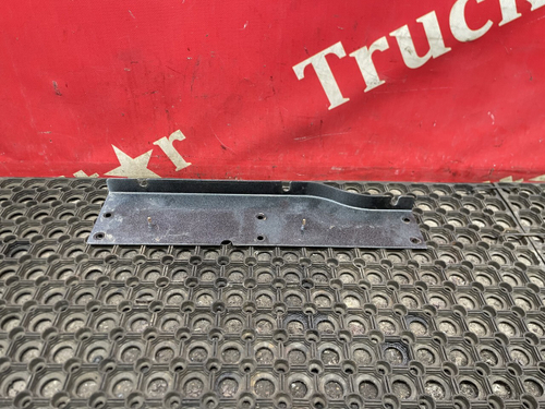 Кронштейн инструментального ящика левый