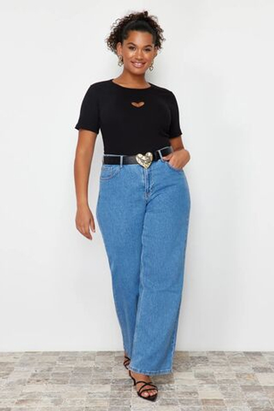 Черная облегающая трикотажная футболка больших размеров из 100% хлопка с вырезом в форме сердца и фитилем TBBSS24BF00006