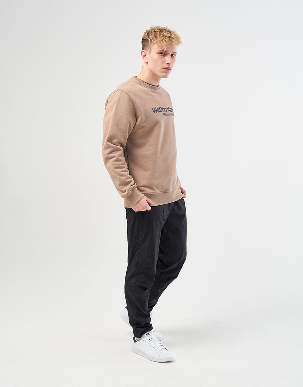 Толстовка We Don’t Care Basic Logo Sweatshirt Beige