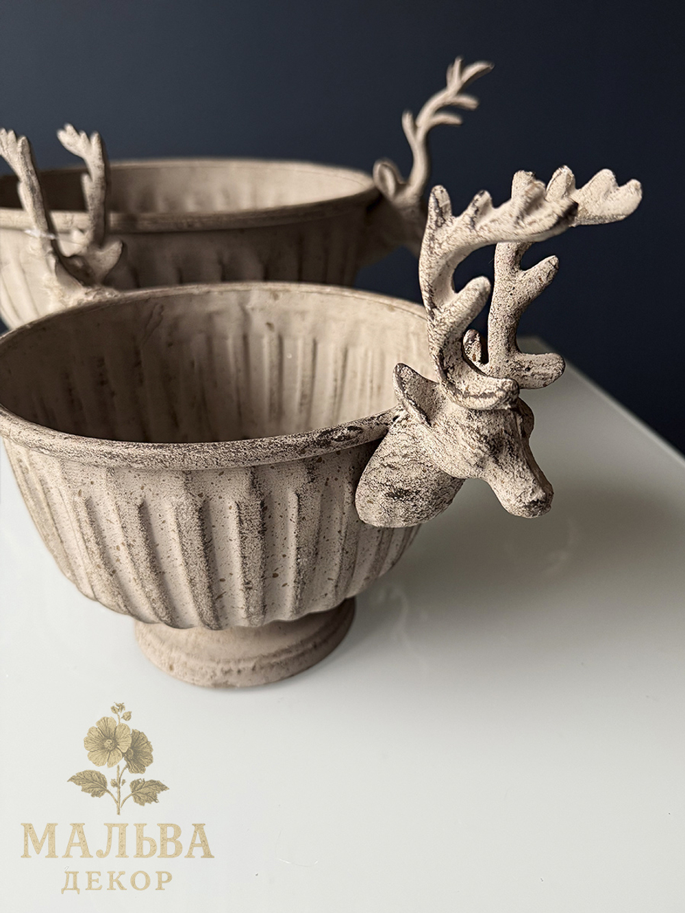 Набор из 2-х декоративных кашпо "Олени" из металла от CAMPO Home & Garden