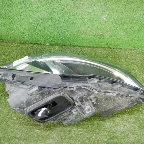 Фара правая Mercedes CLA C117 (2016-2019) LED