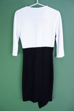 Платье Asos для офиса, маркировка 36, визуально на 42 размер