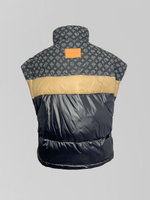 Жилетка объемная комбинированная с кулиской внизу