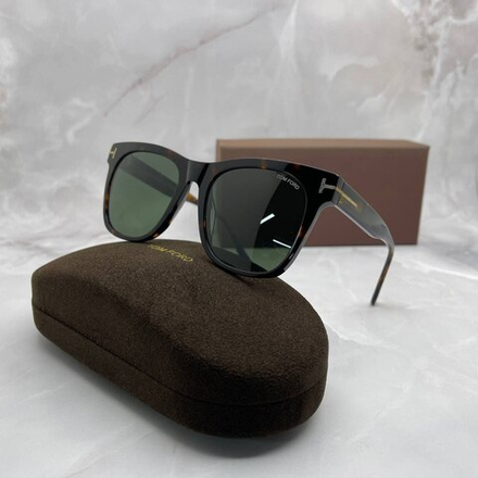 Солнцезащитные очки Tom Ford