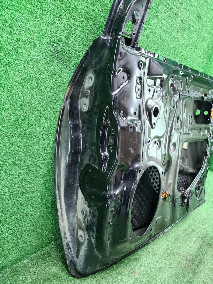 Дверь передняя правая Land Cruiser 200 (2015-2021)