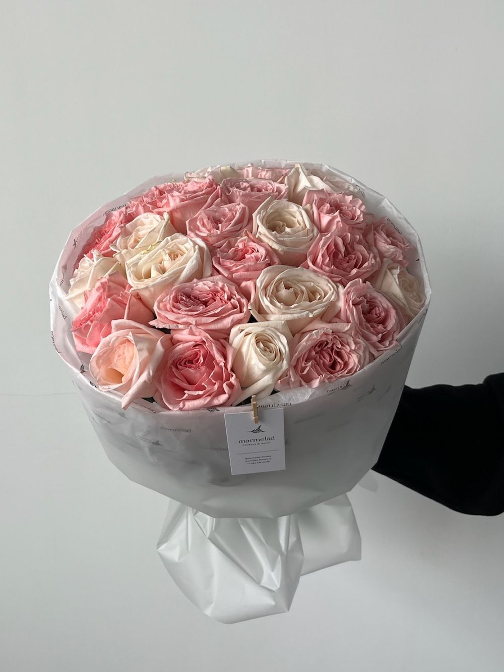 Букет из одноголовой пионовидной розы 25 шт