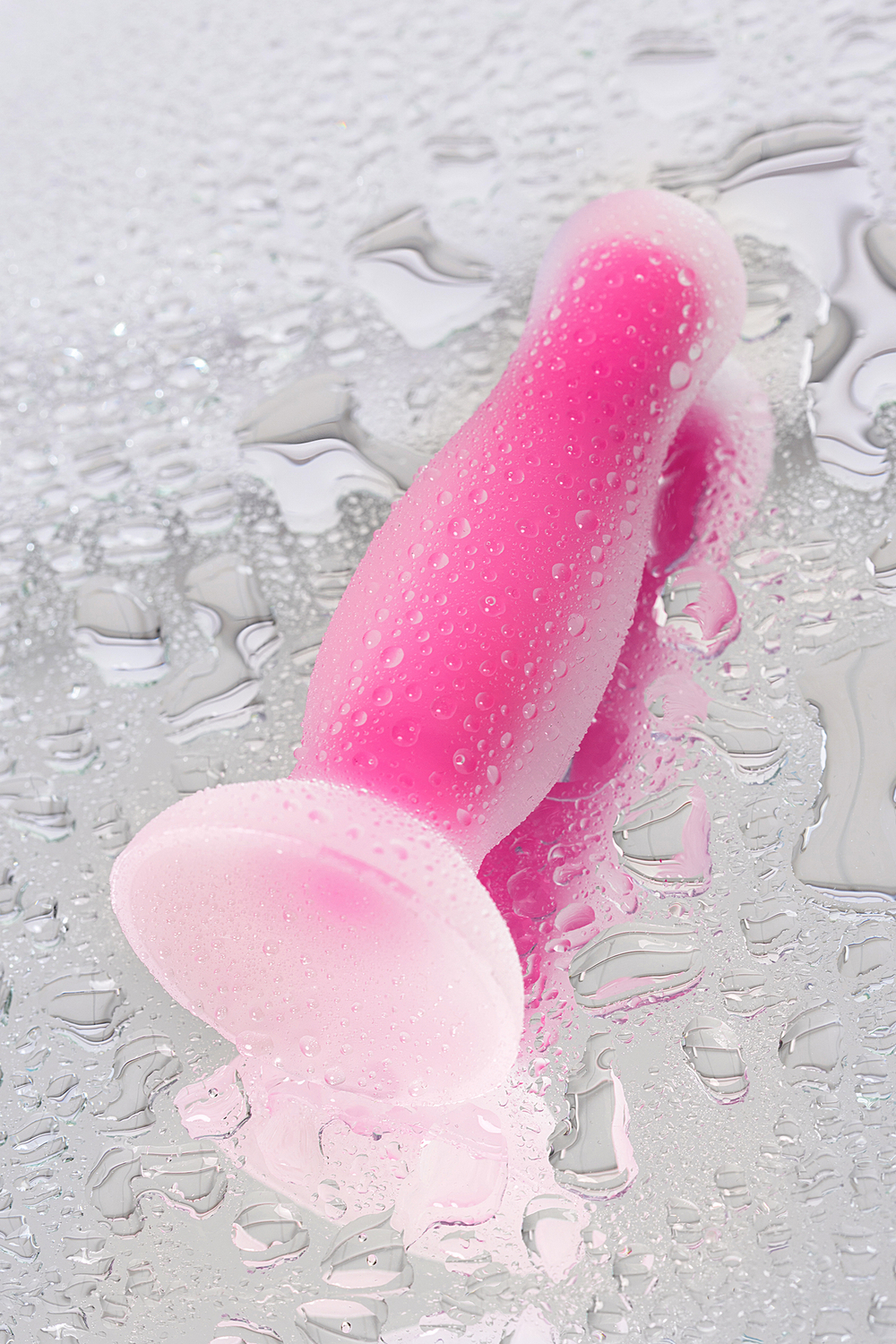 Анальная втулка светящаяся в темноте розовая 12,5 см