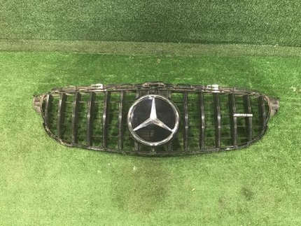Решетка радиатора Mercedes C w205 (18-23) AMG 63