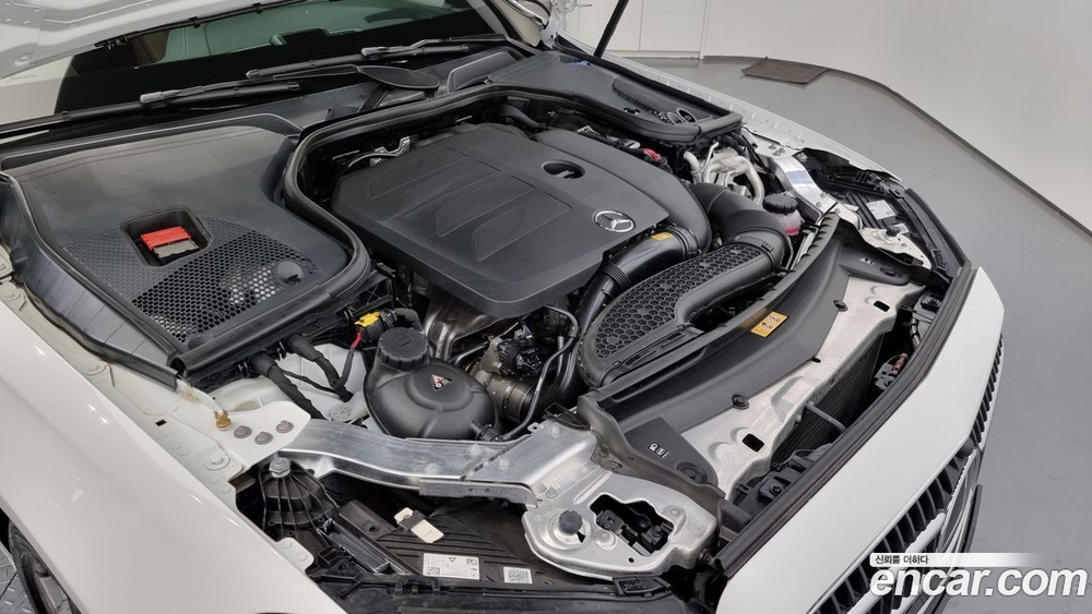 Mercedes-Benz E-Class W213 E350 4MATIC Avangarde (06.2022)
