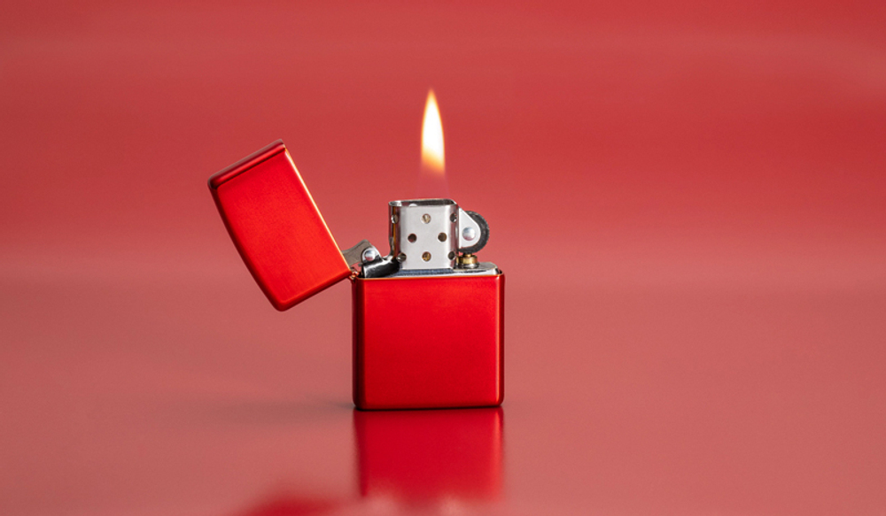 Зажигалка Classic Metallic Red ZIPPO 49475