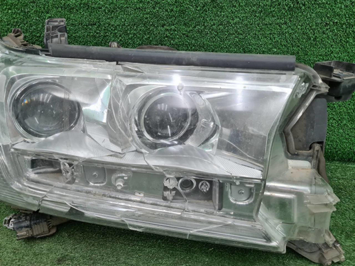 Битая Фара правая Land Cruiser 200 (15-21) LED