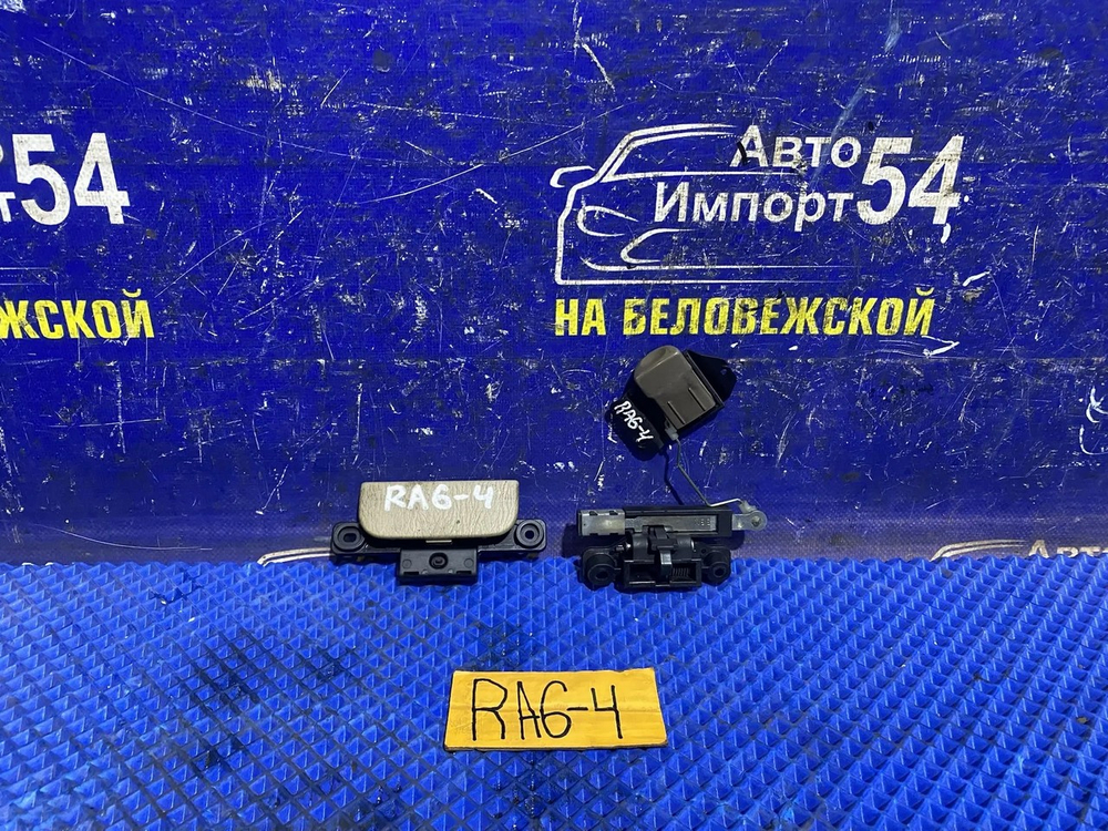 Бардачок пассажирский Honda ODYSSEY 2000