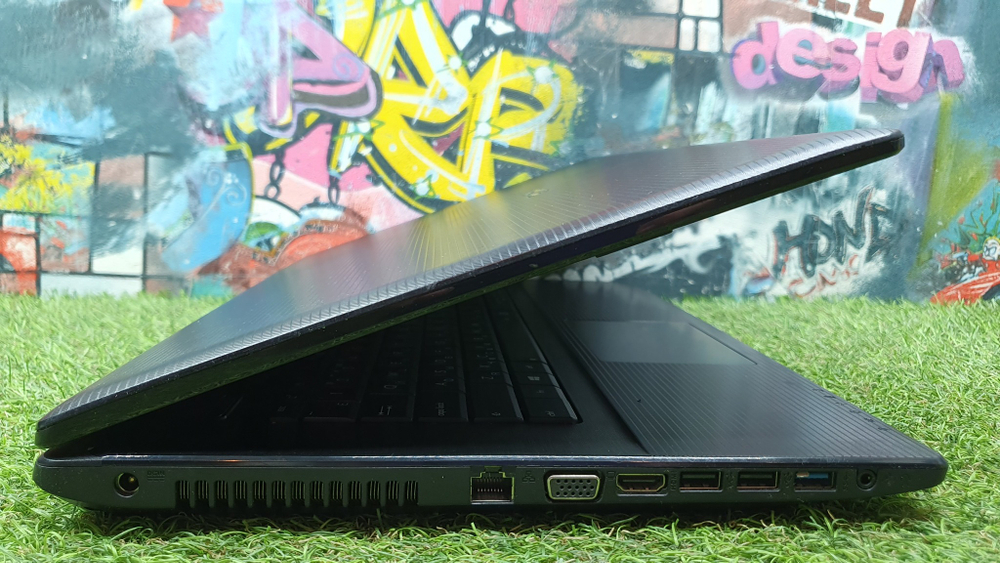 Ноутбук ASUS  17.3" i5/6 Gb/GT 720M - 2 ГБ/ X75VC 90nb0242-m04340/Winsows 10