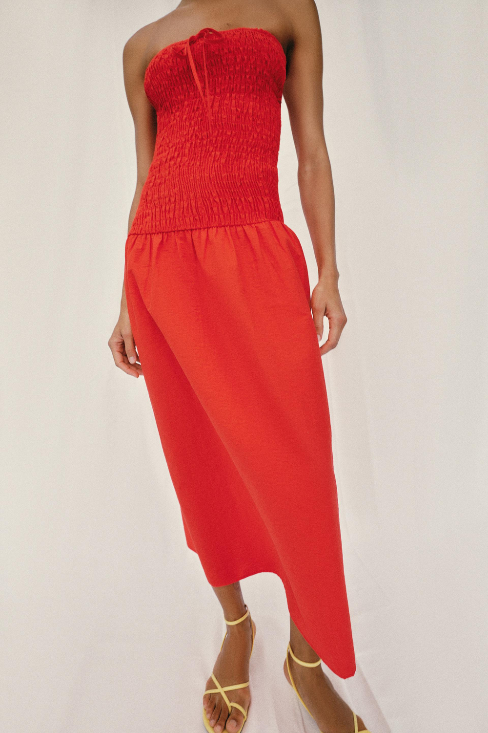 ZARA ПЛАТЬЕ МИДИ С ЭЛАСТИЧНЫМ ЛИФОМ, КРАСНЫЙ
