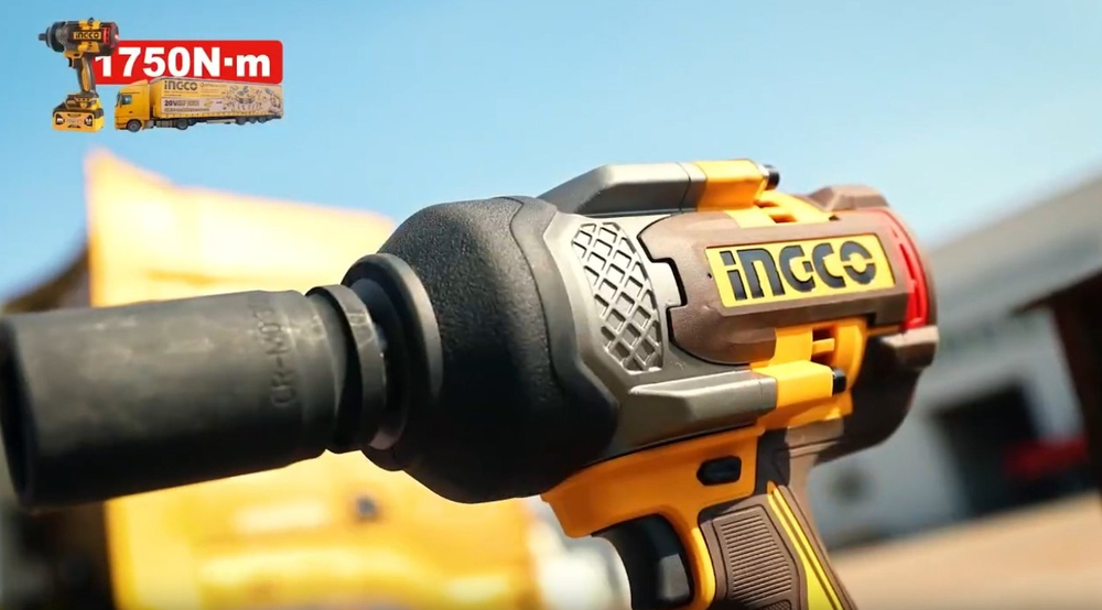 Аккумуляторный бесщеточный ударный гайковерт INGCO CIWLI201751 INDUSTRIAL 20 В 1/2" 1750 Нм / 2100 Нм