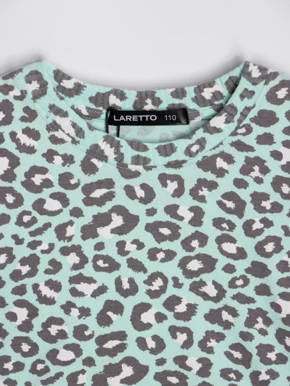 Леопардовая футболка для девочки на лето