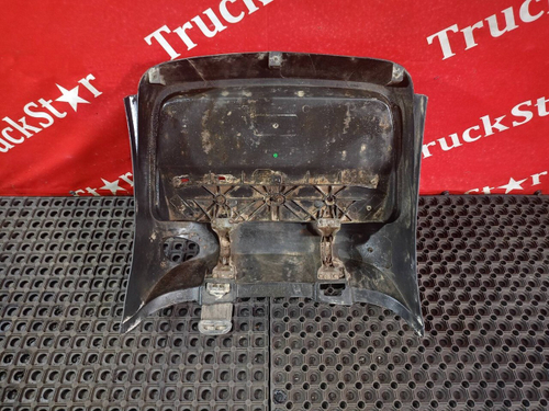 Крыло заднее правое задняя часть