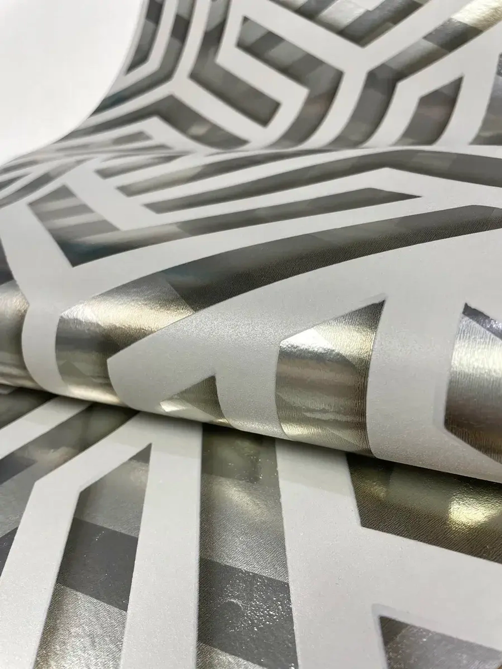 Обои флизелиновые M35007 Onyx Франция