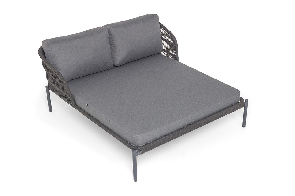 "Позитано" лежак плетеный из роупа, каркас алюминий темно-серый (RAL7024) муар, роуп темно-серый круглый, ткань темно-серая 027