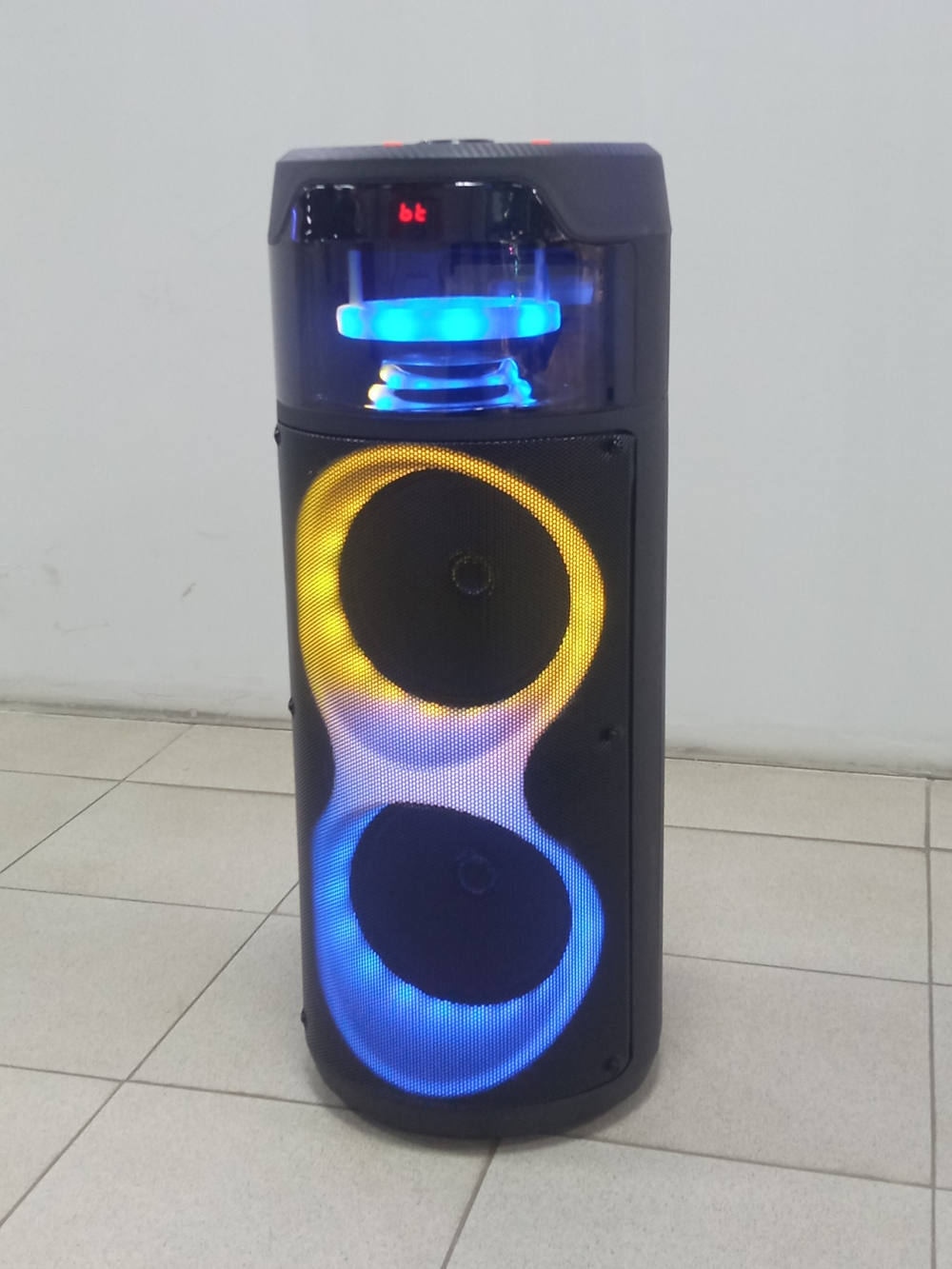 Напольная колонка Sing-e ZQS-8222 (8"40W/6A/+бесп.микрофон)