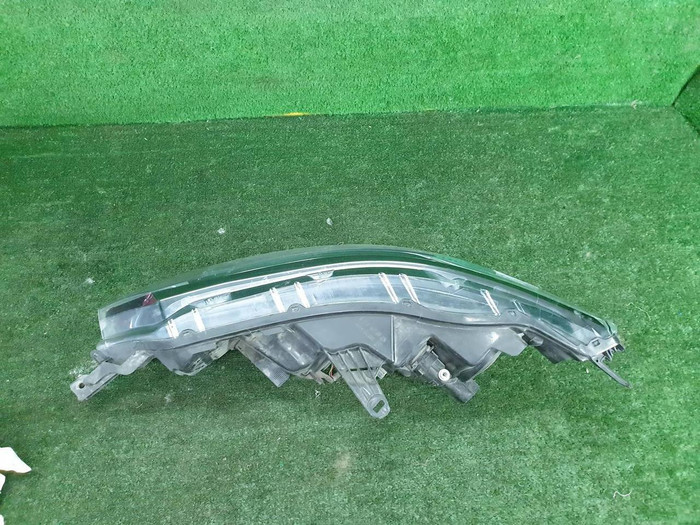 Фара правая Nissan Qashqai 2 j11 (17-23) галоген