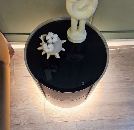 Прикроватная тумбочка Marco с подсветкой и датчиком движения