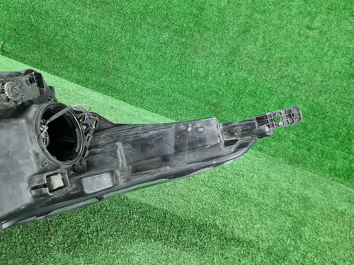 Битая Фара правая Kia Rio 4 (2020-н.в.) галоген