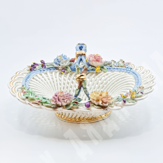 Фруктовница. Ваза для фруктов. Плетеный фарфор. Испания. Сер. XX в.