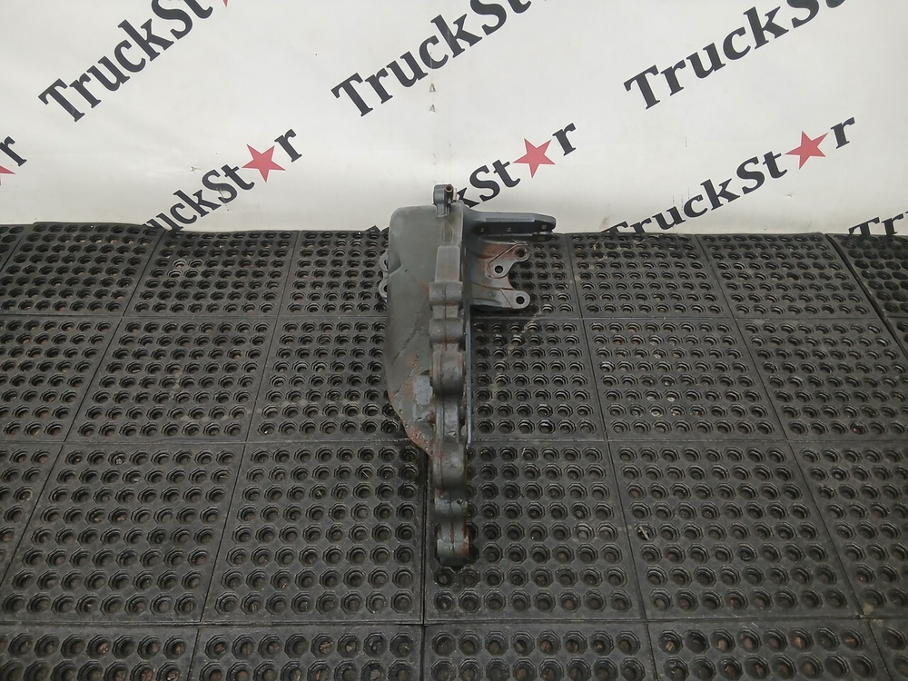 Кронштейн рессоры передний правый