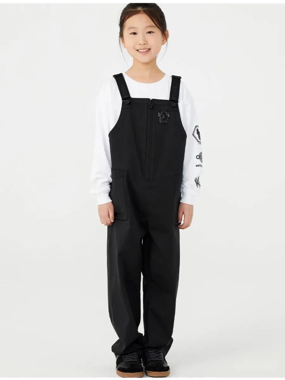 Комбинезон на молнии с двумя карманами