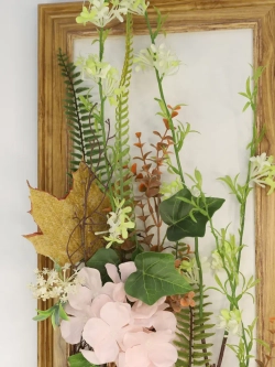 Искусственные цветы для декора стен