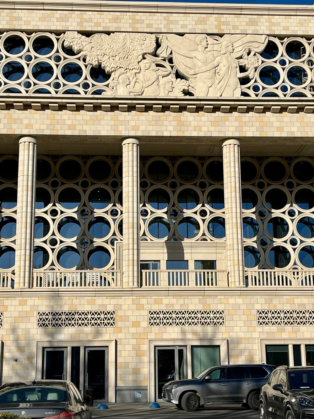 «Большой спорт в Лужниках: пешеходный маршрут по олимпийскому комплексу и экскурсия на стадионе БСА"