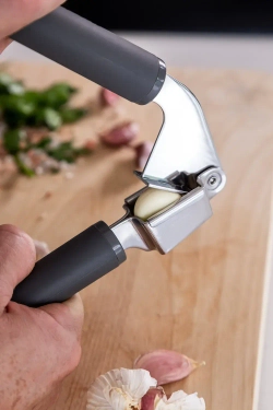 KitchenAid Чеснокодавилка Классический серый