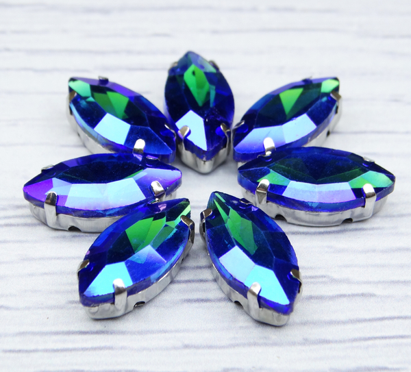 МЦ030НН715 Хрустальные стразы формы "лодочка" в цапах, синий AB, 7х15 мм, 5 шт.