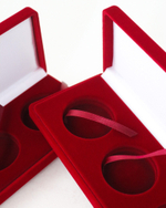 Подарочный футляр под 3 памятные монеты.