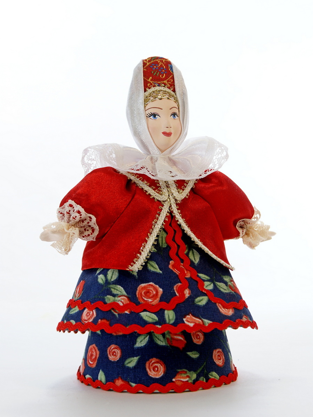 Кукла фарфоровая Костромичка в праздничной одежде