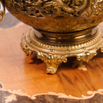 Декоративная ваза-кашпо в стиле Неоренессанс