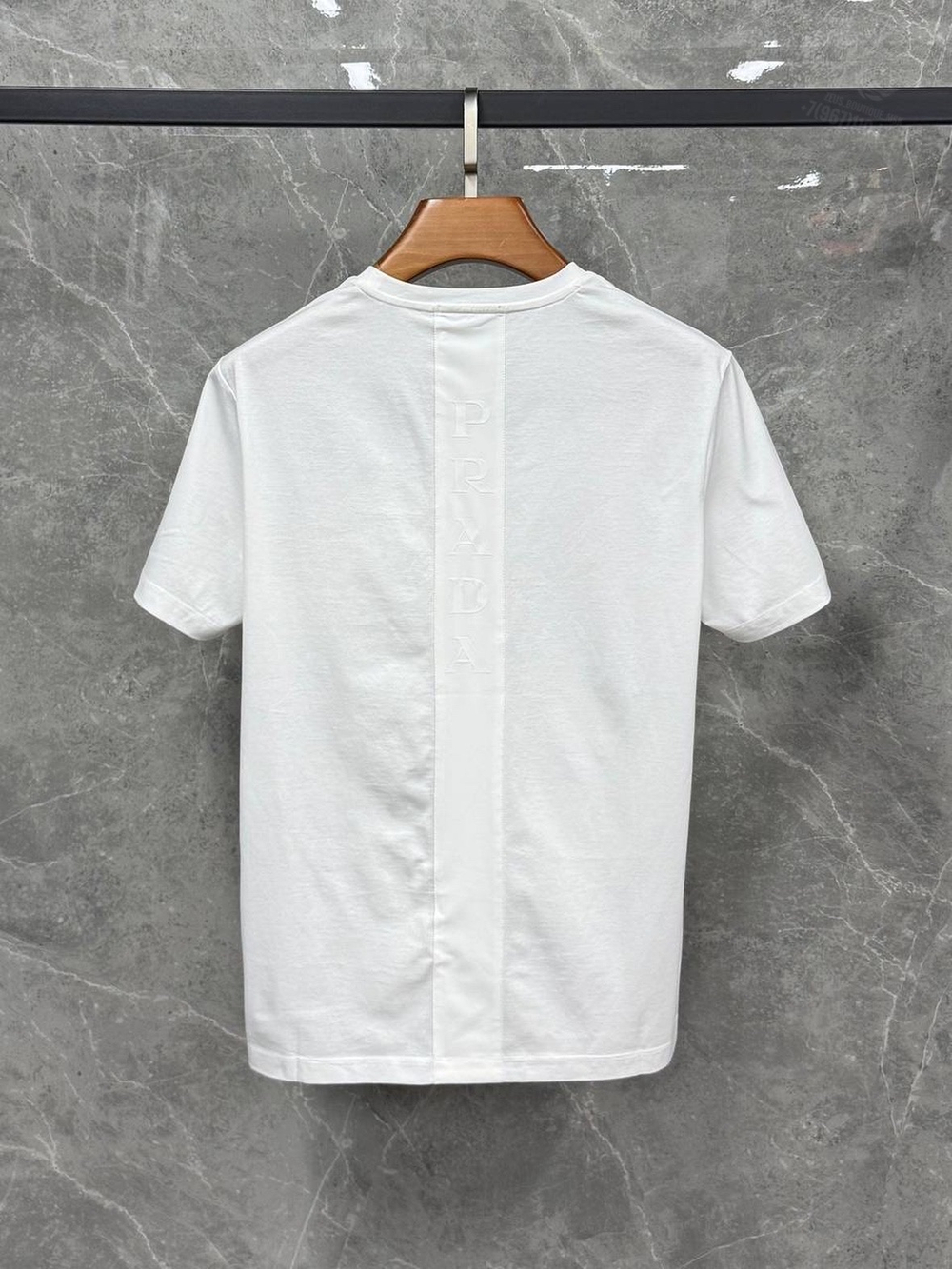 Футболка Prada