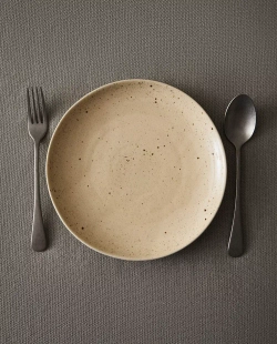 ZARA HOME КЕРАМИЧЕСКАЯ ДЕСЕРТНАЯ ТАРЕЛКА С УЗОРОМ В ГОРОШЕК, БЕЖЕВЫЙ