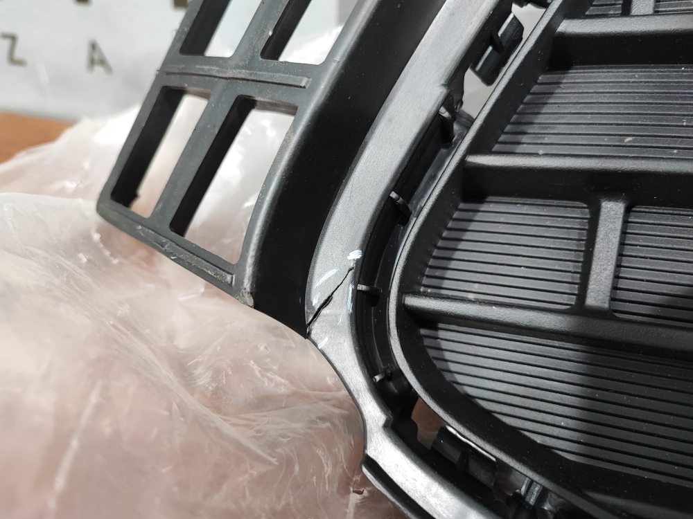 Решетка переднего бампера Kia Rio 4 17-20 Новая 86561H0000