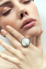 Кольцо Личико, белый фарфор