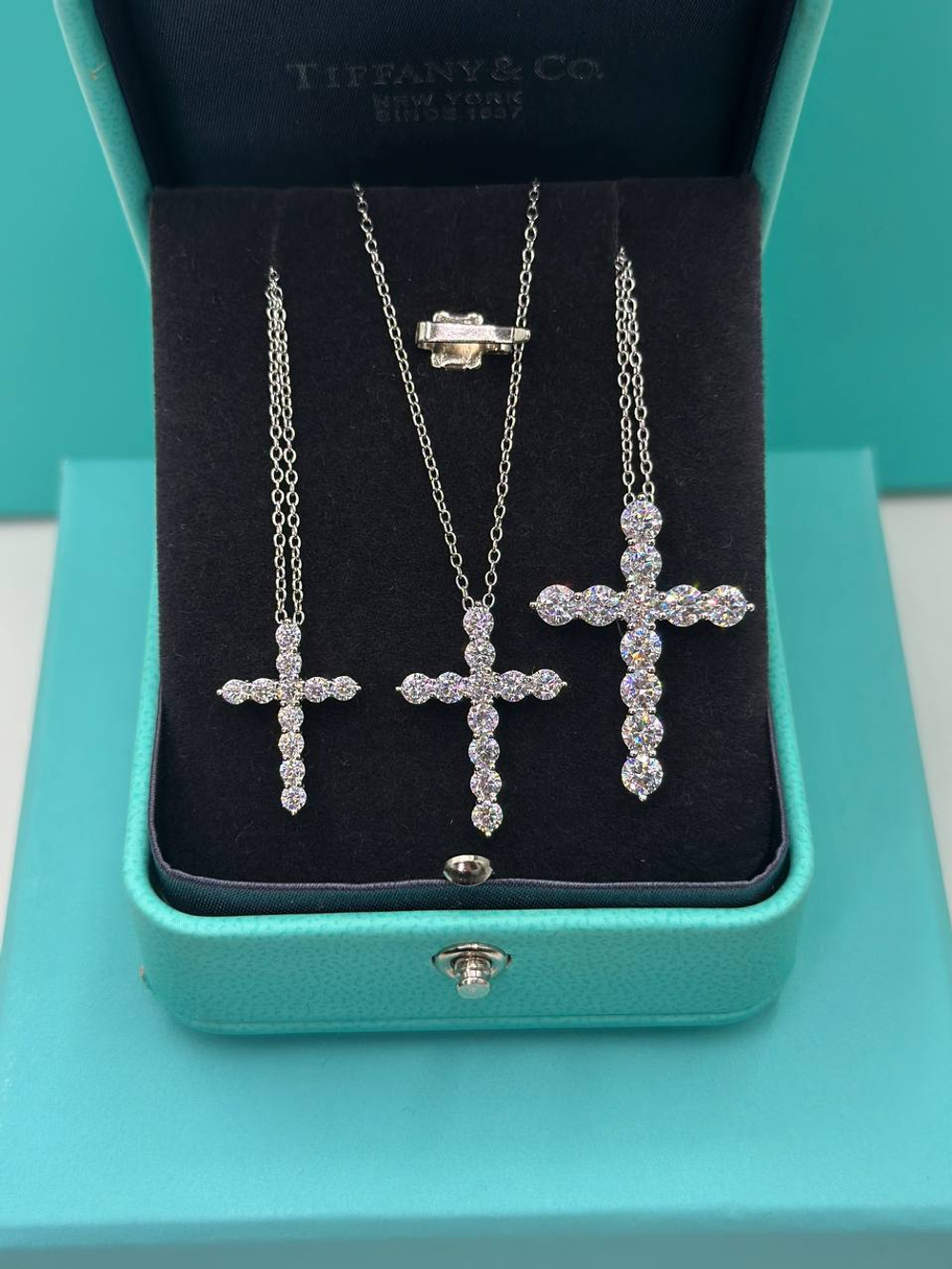 Крест Tiffany & Co.